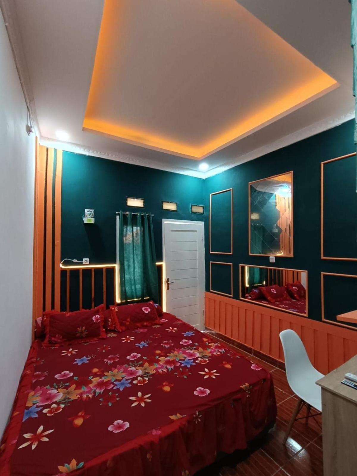 Отель Oyo Life 92977 Neba Kost Aesthetic Peladen Экстерьер фото